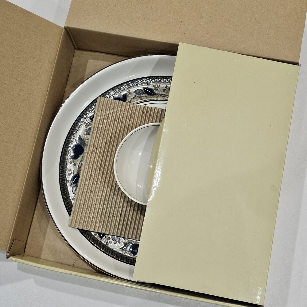 NIB Vintage Mikasa Intaglio Arabella LARGE 14 1/4" Round Chip & Dip Platter Bowl